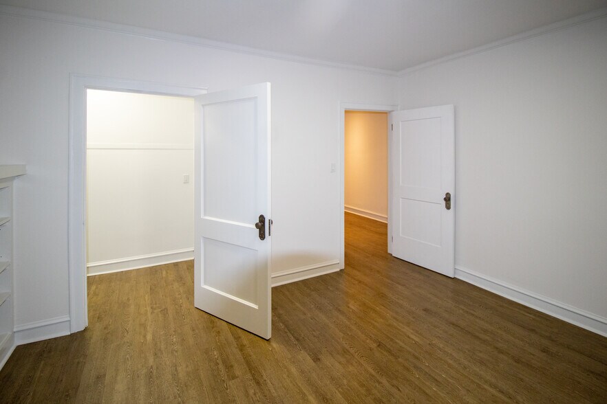 More Photos Of 11136 S Vernon Ave, Chicago Apartments For Sale