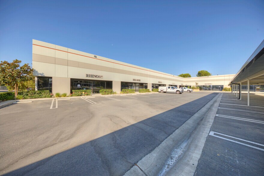 Primary Photo Of 3701 Pegasus Dr, Bakersfield Light Distribution For Lease