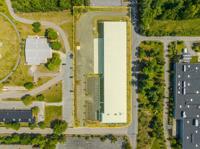 More Photos Of 4 MacArthur Ave, Devens Warehouse For Lease