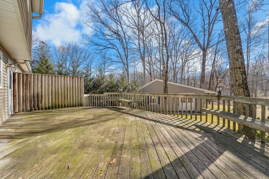 More Photos Of 1 Shadetree Pl, Long Valley Healthcare For Sale