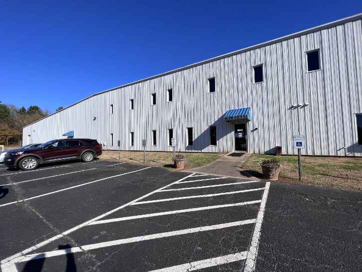 More Photos Of 805 Victory Trail Rd, Gaffney Warehouse For Lease