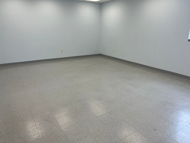 More Photos Of 641 Gregg Ave, Reading Medical For Sale