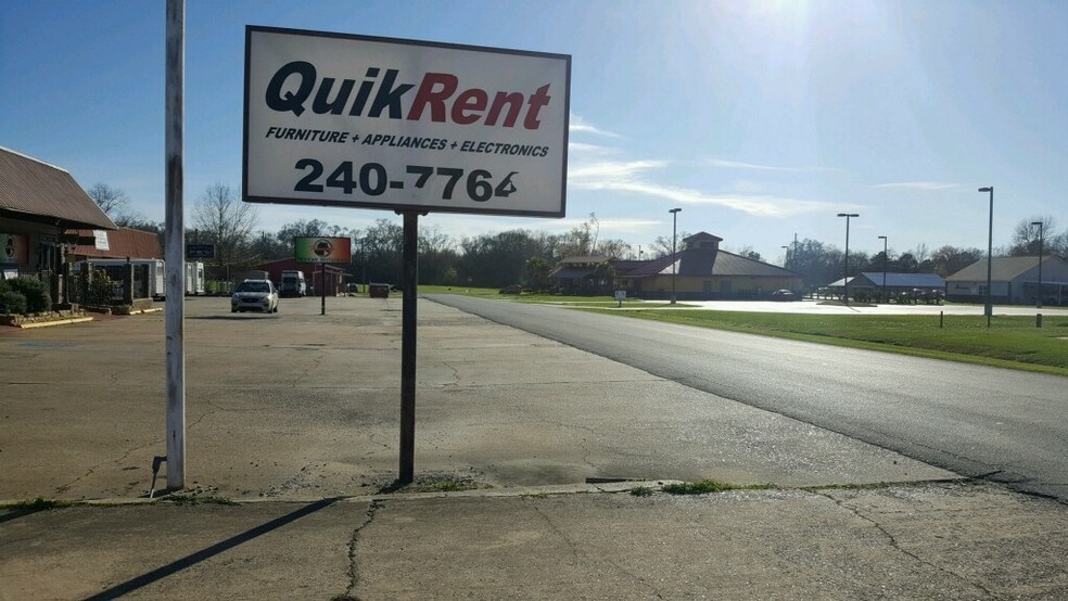 More Photos Of 353 Moreau St, Marksville Office For Sale