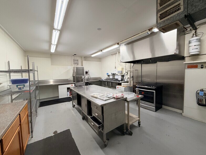 More Photos Of 644 24th St, Des Moines Specialty For Sale