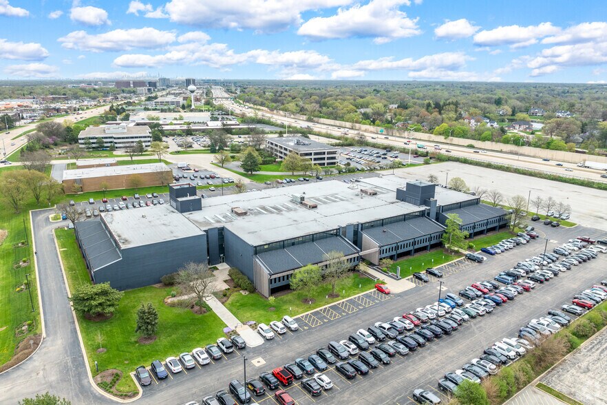 More Photos Of 2625 Butterfield Rd, Oak Brook Office For Lease