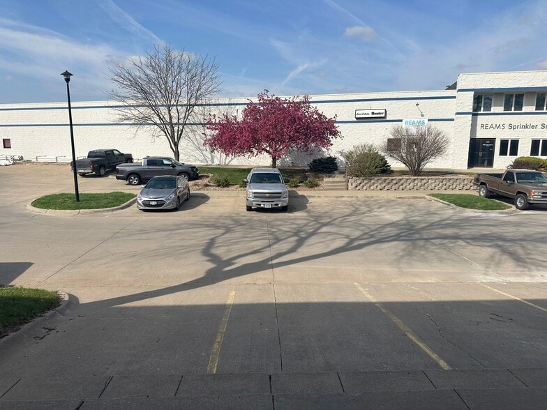 More Photos Of 6030 S 57th St, Lincoln Office Residential For Lease