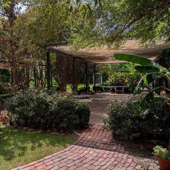 More Photos Of 2629 N Main St, Fort Worth Restaurant For Sale