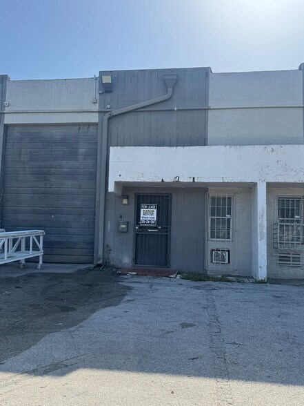 More Photos Of 8044-8045 W 2st Ct, Hialeah Warehouse For Sale