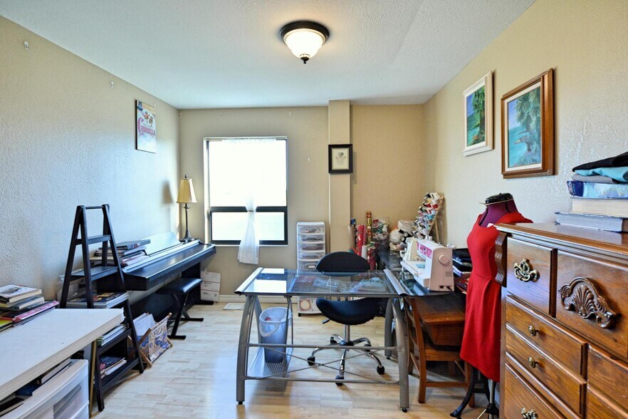 More Photos Of 4545 E FM 775, Seguin Manufacturing For Sale