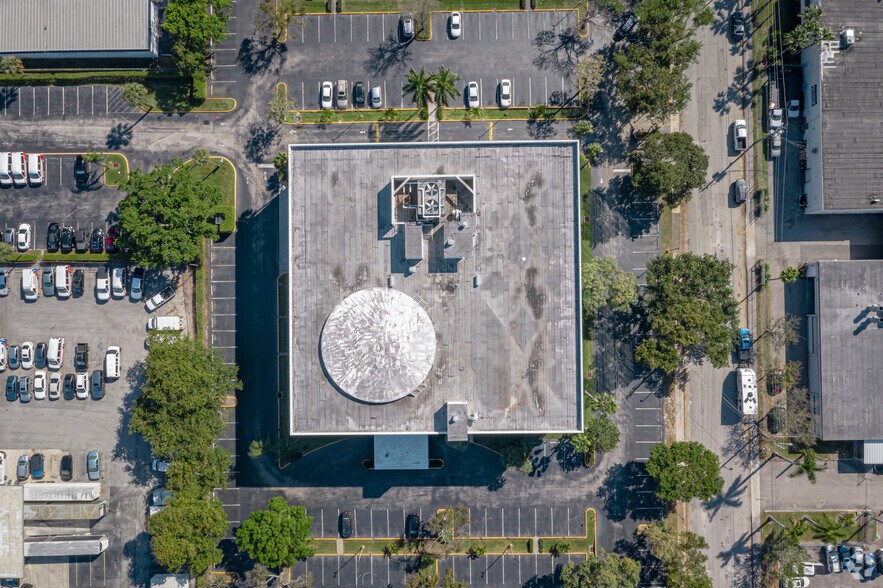 More Photos Of 1926 10th Ave N, Lake Worth Office For Lease