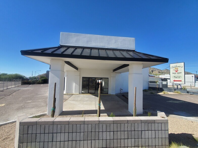 More Photos Of 9702 N 7th St, Phoenix Freestanding For Sale