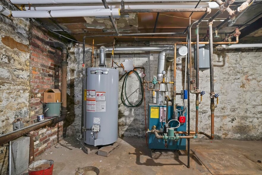 More Photos Of 6703 Myrtle Ave, Glendale Apartments For Sale