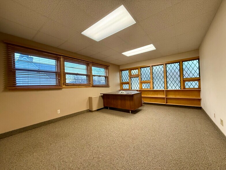 More Photos Of 176 8th St, Winona Office Residential For Sale