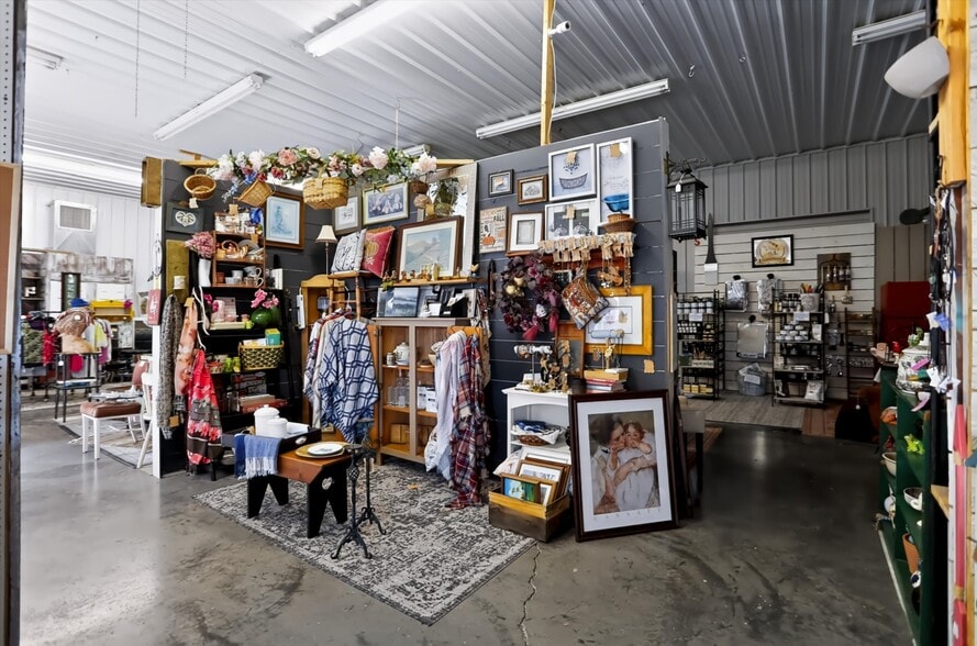 More Photos Of 291 E Two Cent Rd, Bargersville Warehouse For Sale
