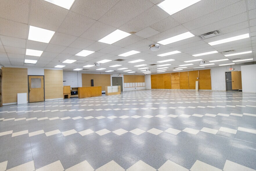 More Photos Of 90 Stonecoal Rd, Horner Freestanding For Lease