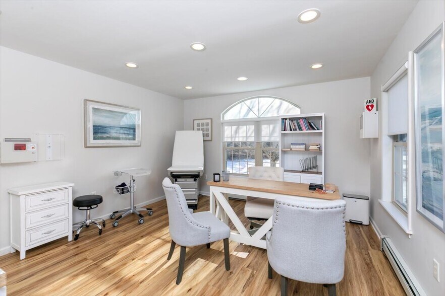 More Photos Of 3201 Lafayette Rd, Portsmouth Office For Sale