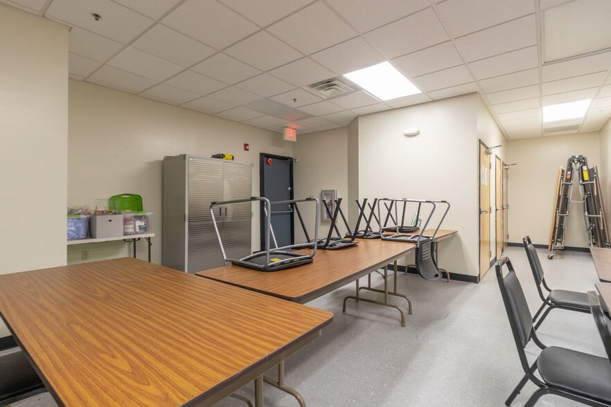 More Photos Of 385 Good Hope Pike, Clarksburg Healthcare For Sale