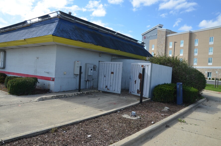 More Photos Of 2625 Rock Creek Blvd, Joliet Fast Food For Sale