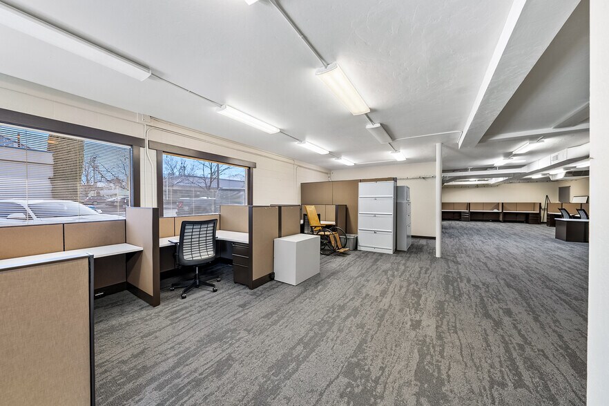 More Photos Of 209 N Pacific Hwy, Talent General Retail For Sale