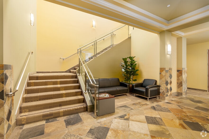 More Photos Of 27433 Tourney Rd, Valencia Office For Lease