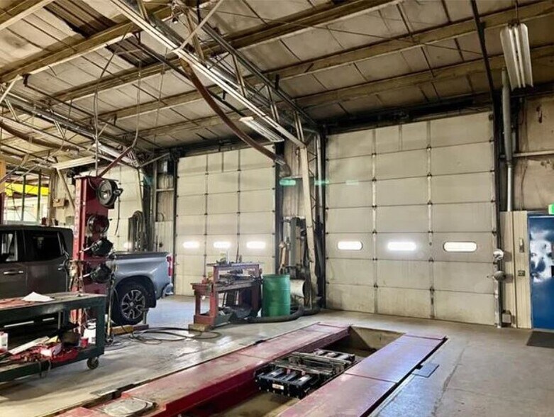 More Photos Of 315 W Mason St, Odessa Auto Repair For Sale