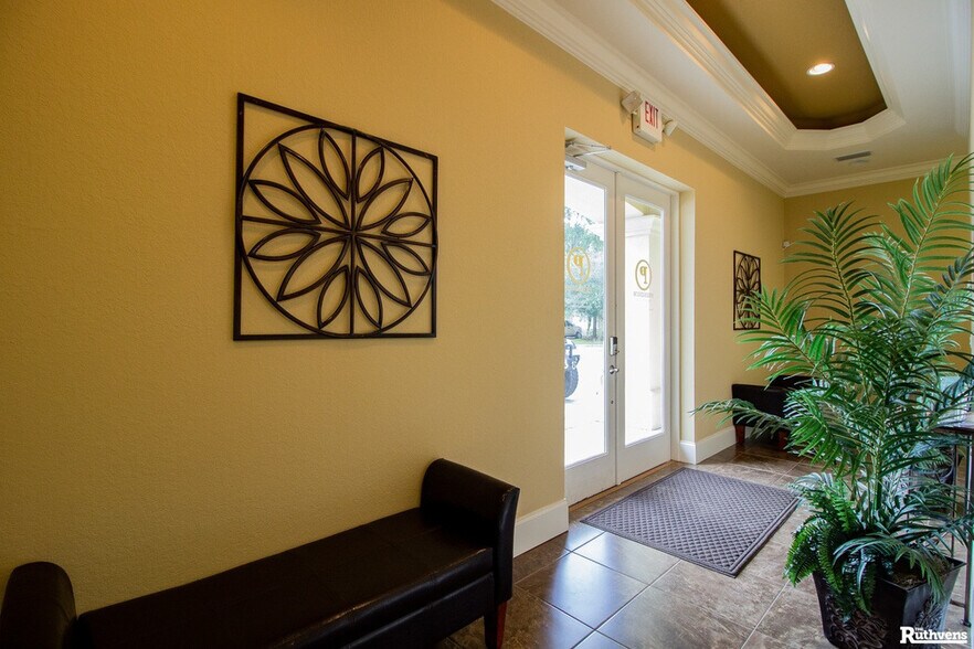 More Photos Of 624 Midflorida Dr, Lakeland Office For Lease