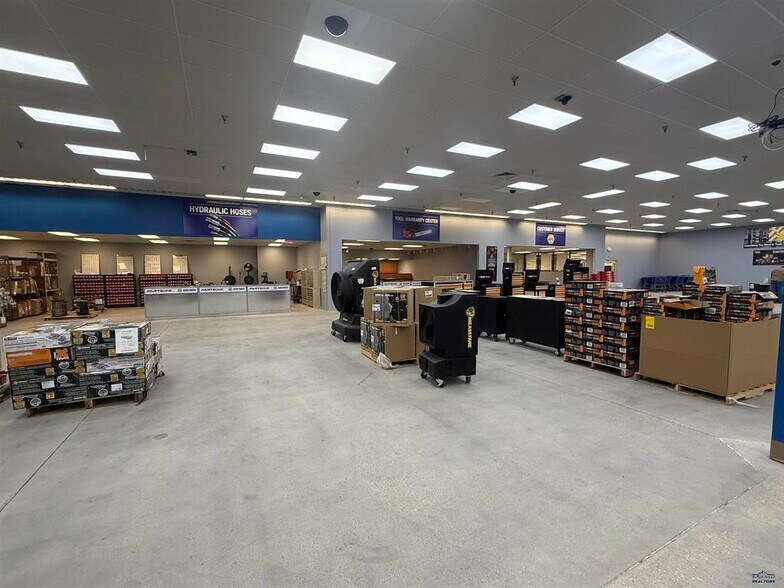 More Photos Of 1845 Haines Ave, Rapid City Freestanding For Sale