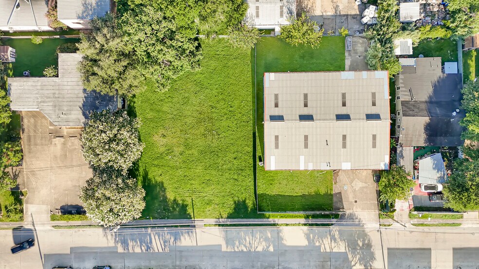 More Photos Of 1106 Witter St, Pasadena Industrial For Sale