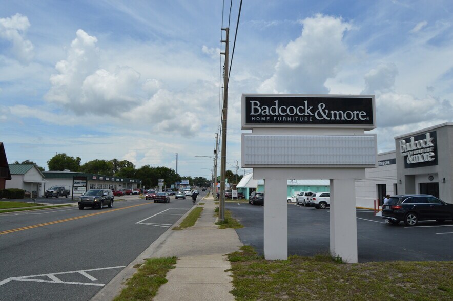 More Photos Of 20319 E Pennsylvania Ave, Dunnellon General Retail For Sale