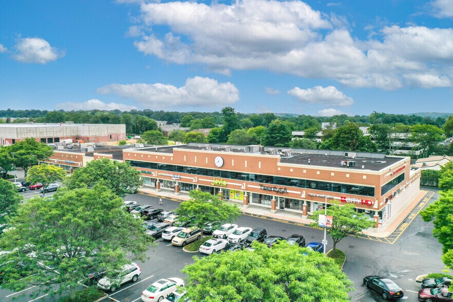 More Photos Of 6500-6566 Jericho Turnpike, Commack Unknown For Lease