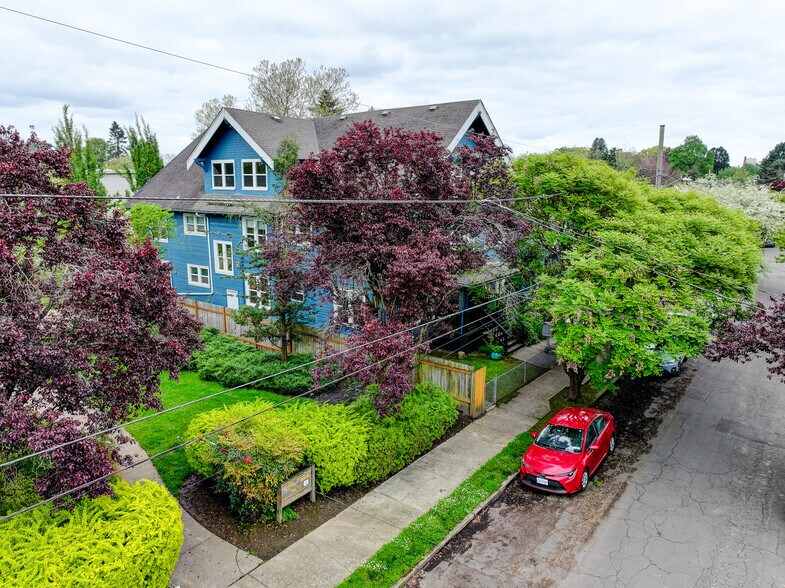 More Photos Of 4016-4024 NE 6th Ave, Portland Apartments For Sale