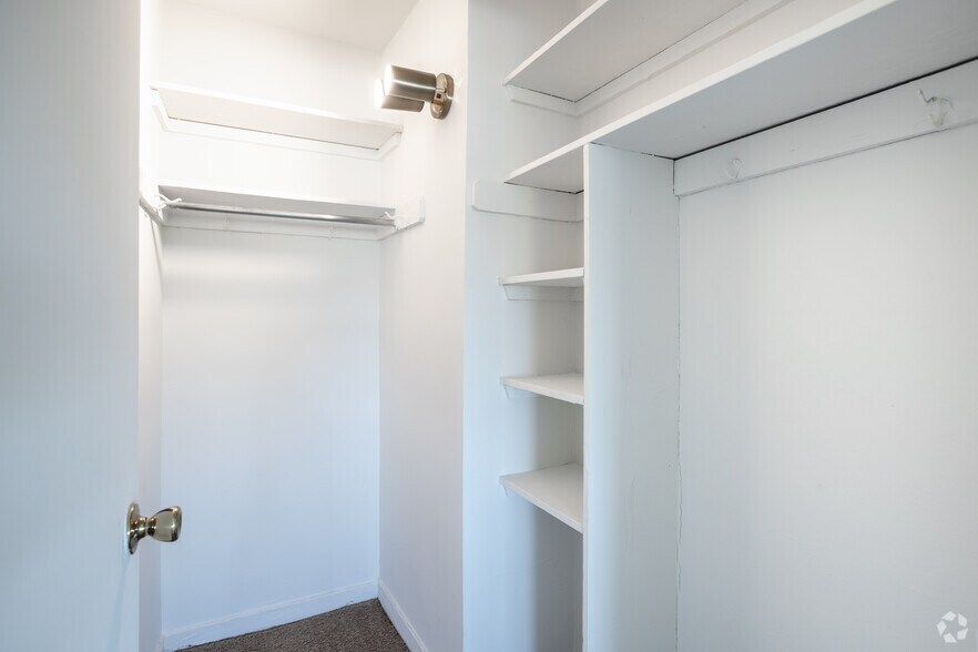 More Photos Of 5105 N Park Dr, Pennsauken Apartments For Lease