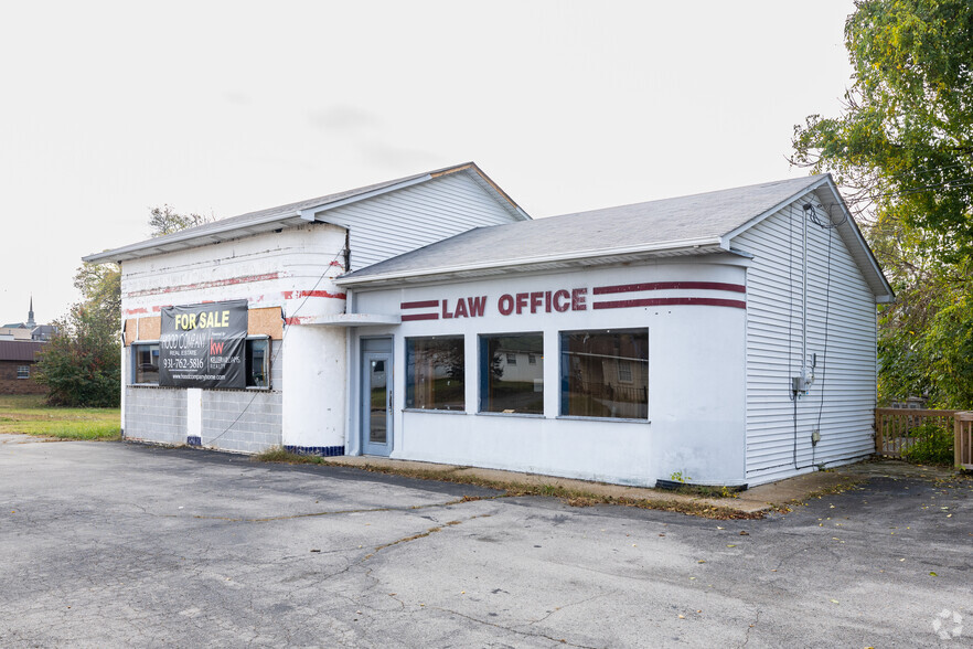 Primary Photo Of 327 W Gaines St, Lawrenceburg Office For Sale