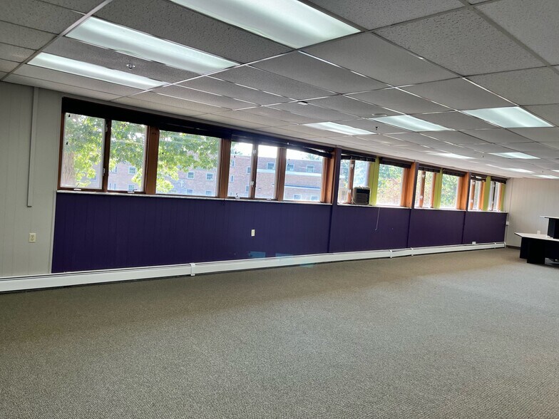 More Photos Of 400 Riverside Dr, Johnson City Specialty For Lease