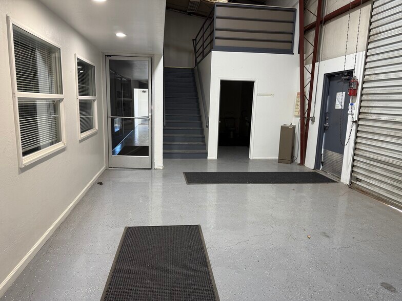 More Photos Of 2244 Ivy St, Chico Manufacturing For Sale