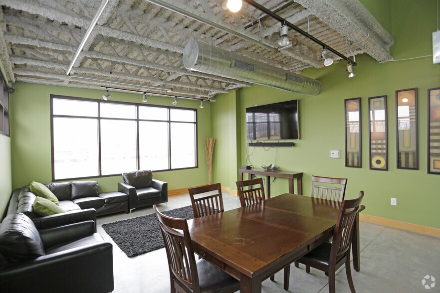 More Photos Of 117 W 20th St, Kansas City Apartments For Lease