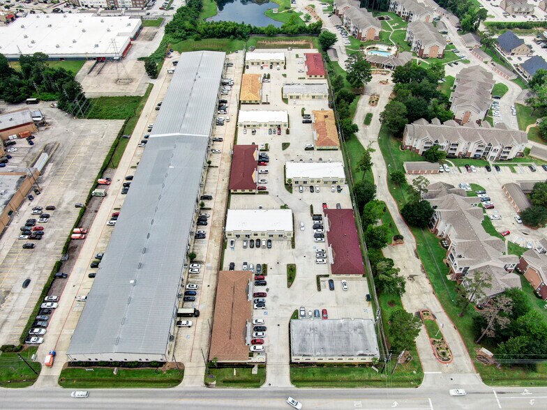 More Photos Of 25329 Budde Rd, The Woodlands Unknown For Lease