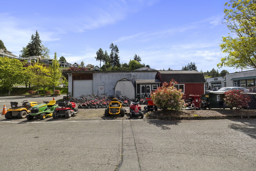 More Photos Of 901 Bay St, Port Orchard Storefront For Sale