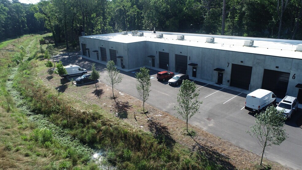 More Photos Of 6548 Ward Ave, Charleston Light Distribution For Lease