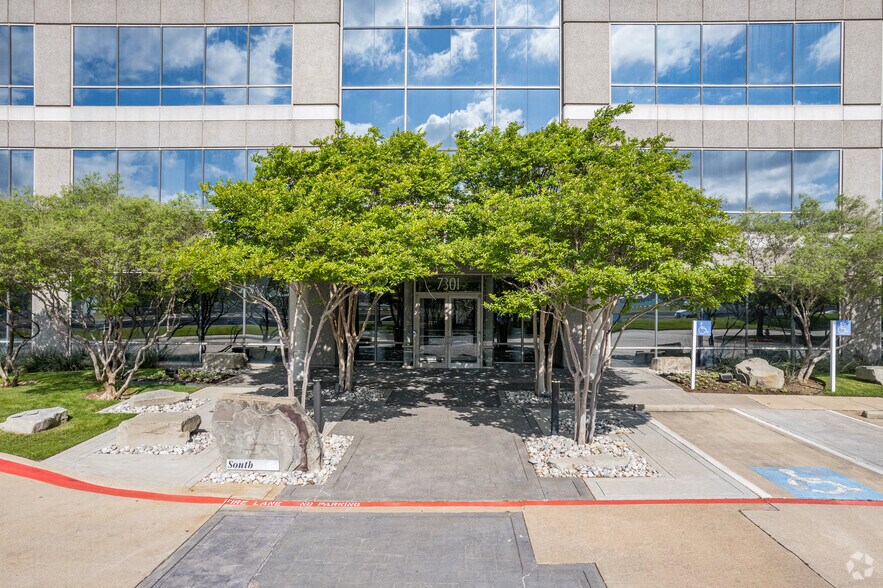 More Photos Of 7301 N State Highway 161, Irving Office For Lease