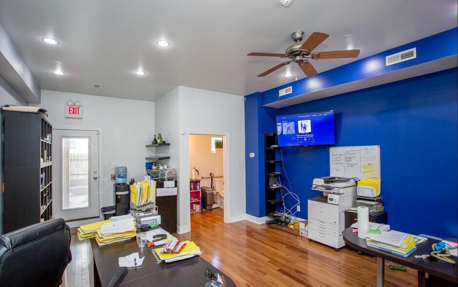 More Photos Of 1860 Frankford Ave, Philadelphia Storefront Retail Residential For Sale