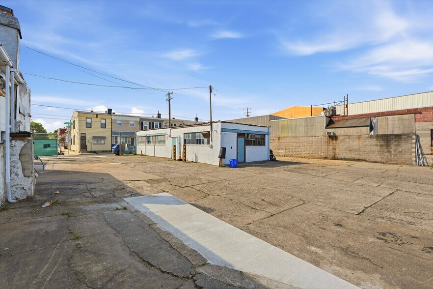 More Photos Of 4821 Garden St, Philadelphia Industrial For Sale