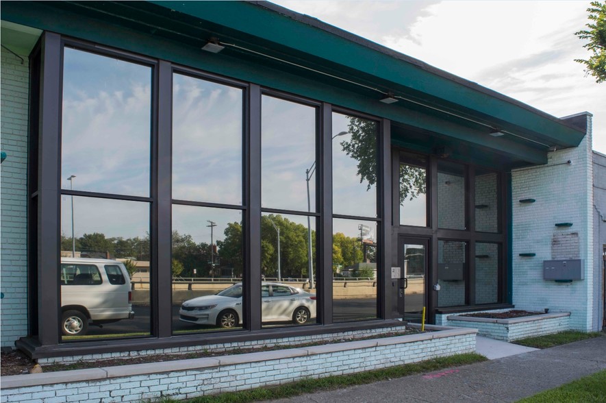 Primary Photo Of 18040 James Couzens Fwy, Detroit Office For Lease