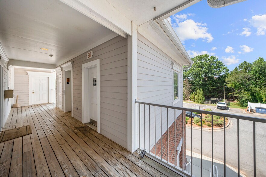 More Photos Of 575 Davidson Gateway Dr, Davidson Storefront Retail Office For Sale