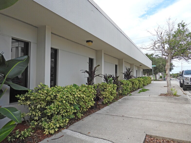 More Photos Of 505 Brevard Ave, Cocoa Bank For Lease