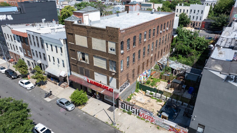 More Photos Of 238 Melrose St, Brooklyn Office Residential For Sale