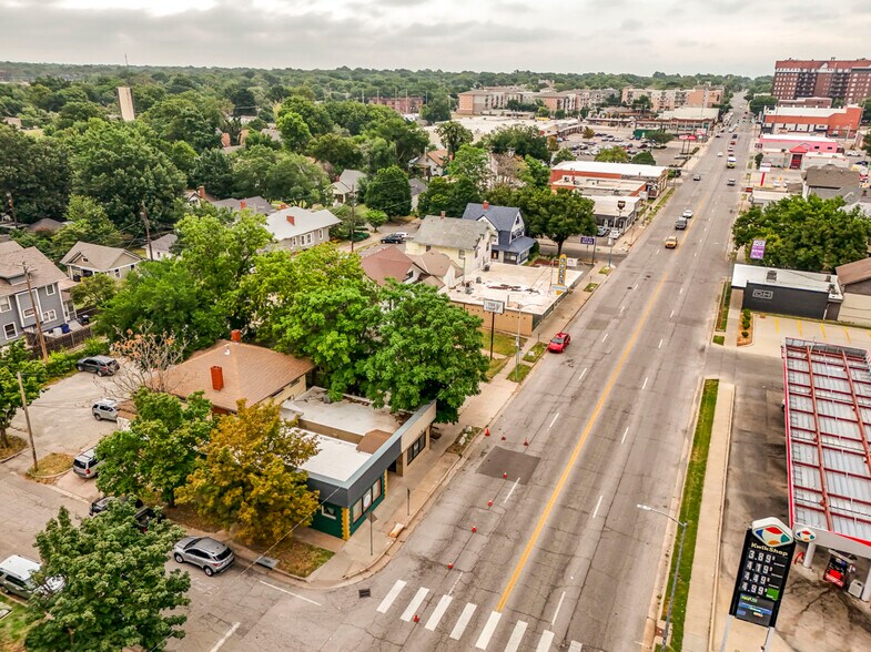 More Photos Of 2808 E Douglas Ave, Wichita Storefront Retail Office For Sale