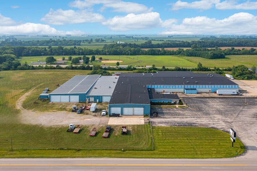 More Photos Of 853 E Washington St, Sabina Manufacturing For Sale
