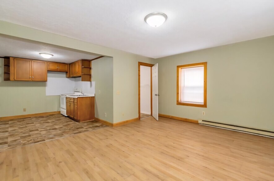 More Photos Of 824 12th St NW, Canton Storefront Retail Residential For Sale