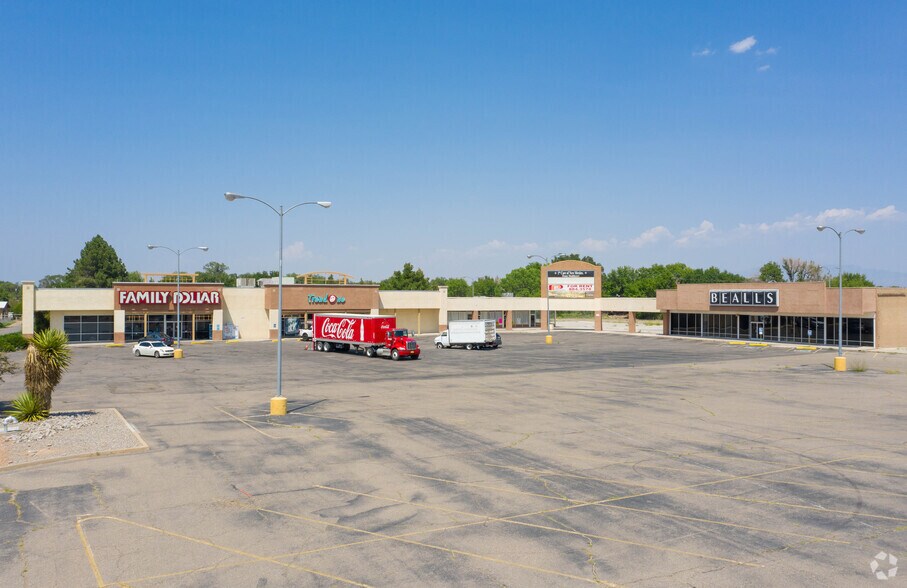 More Photos Of 164 Caldwell Ave, Belen Unknown For Lease